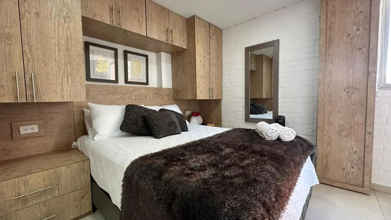 Cozy Apto In Poblado Medellin